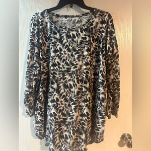 Westbound Leopard-Print 3/4 Sleeve Tunic in Beige & Black